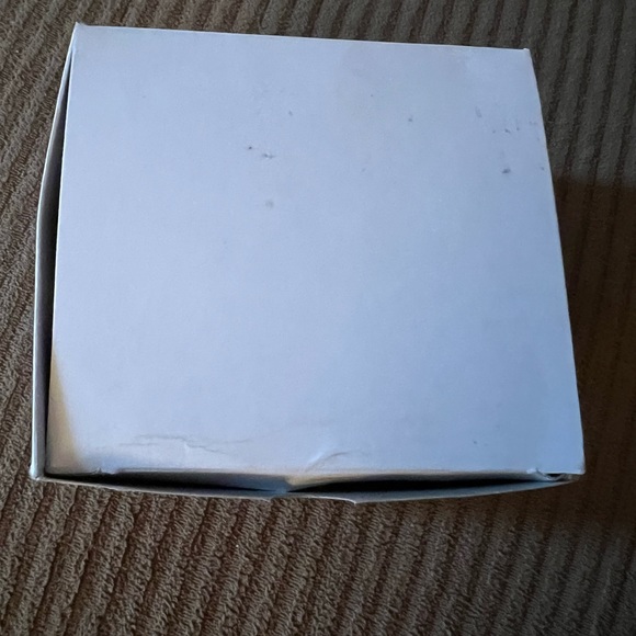 Isaac Mizrahi watch new in box - Picture 3 of 4